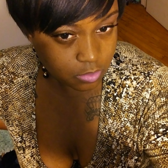 Meet your Posher, Latasha - Picture 5 of 8